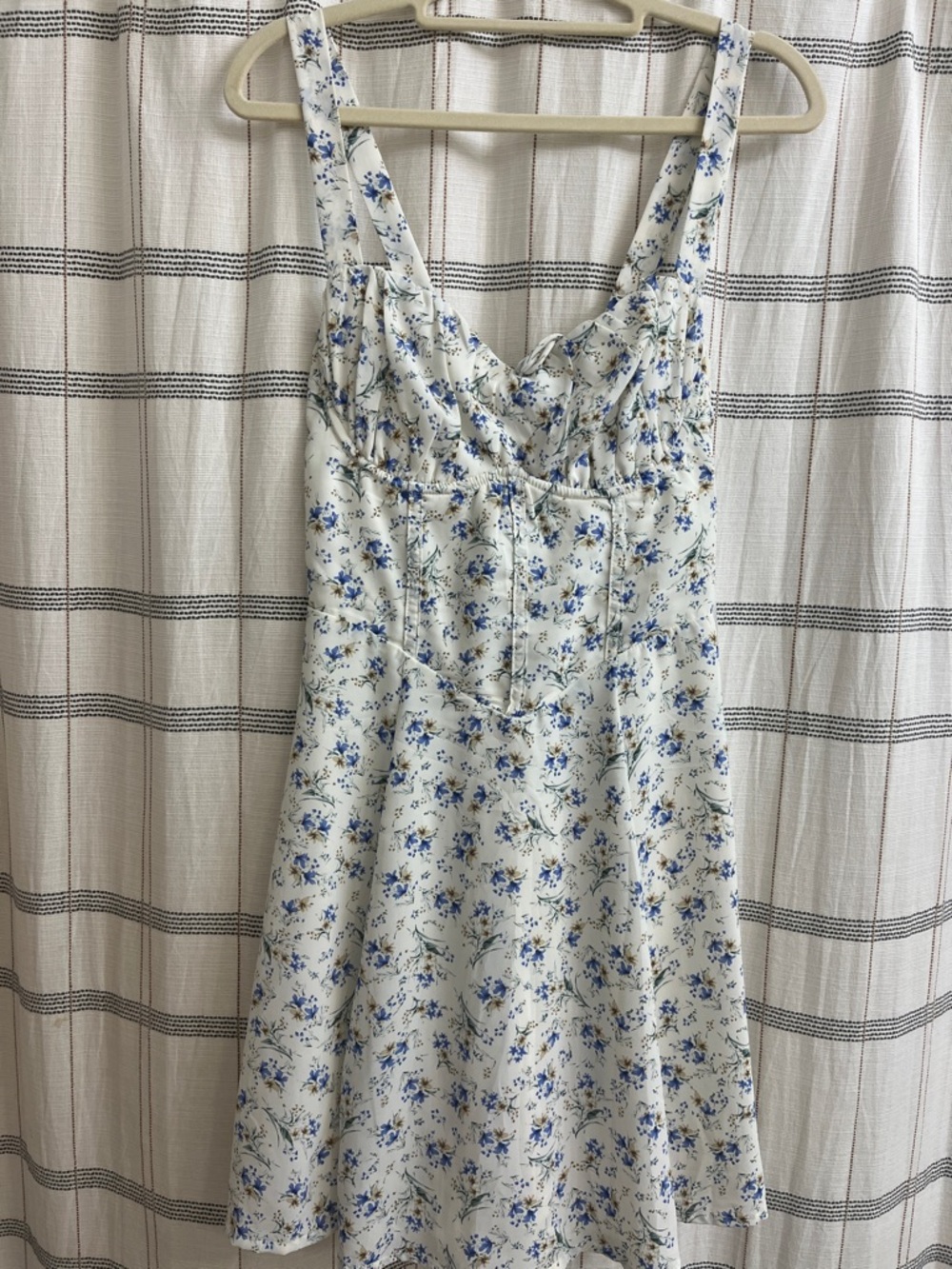 Windsor Ivory Dress with Blue Floral Print NWT M